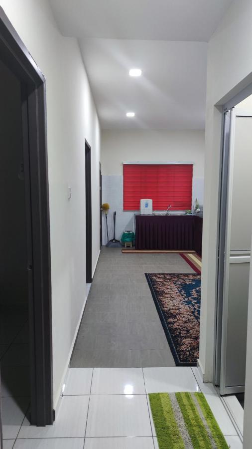 Home Stay Adams Pasir Gudang Exteriör bild